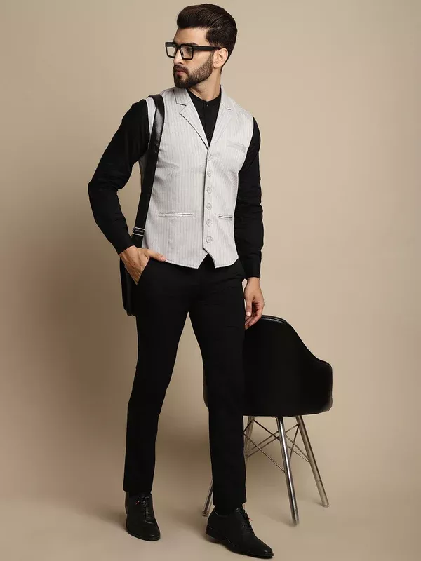 Even Apparels Men's Grey Waistcoat with Notched Lapel - XS