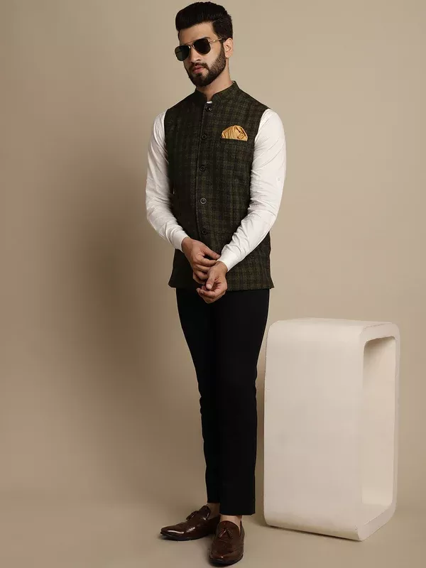 Even Apparels Men's Multi Mandarin Collar Waistcoat - XS