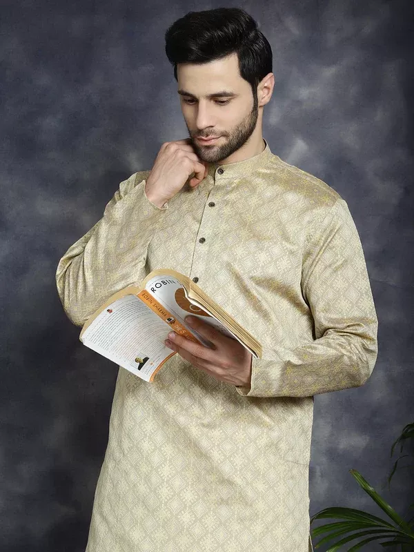 Jompers Men's Beige Woven Design Kurta - Beige - S