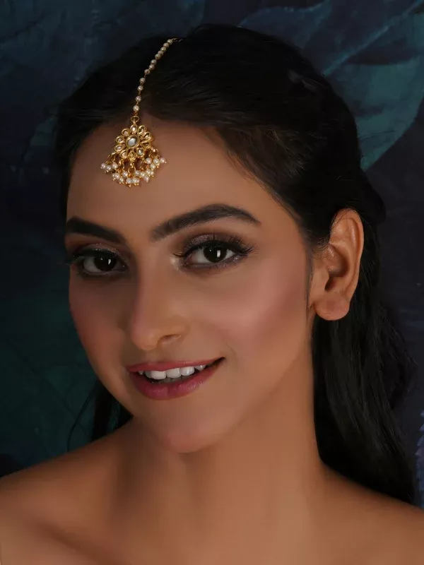 Kundan Maang Tikka (Gold) - Ruby Raang - One Size