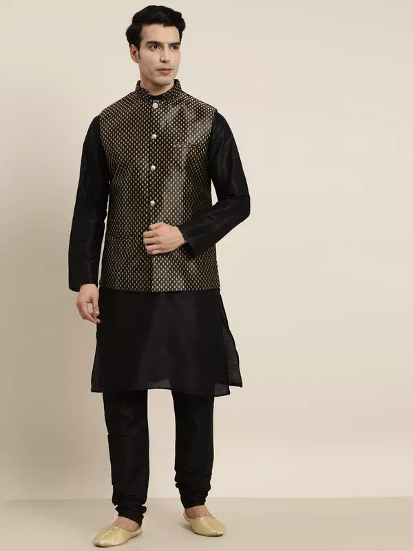Sojanya Men Black Solid Kurta with Churidar & Nehru Jacket - L