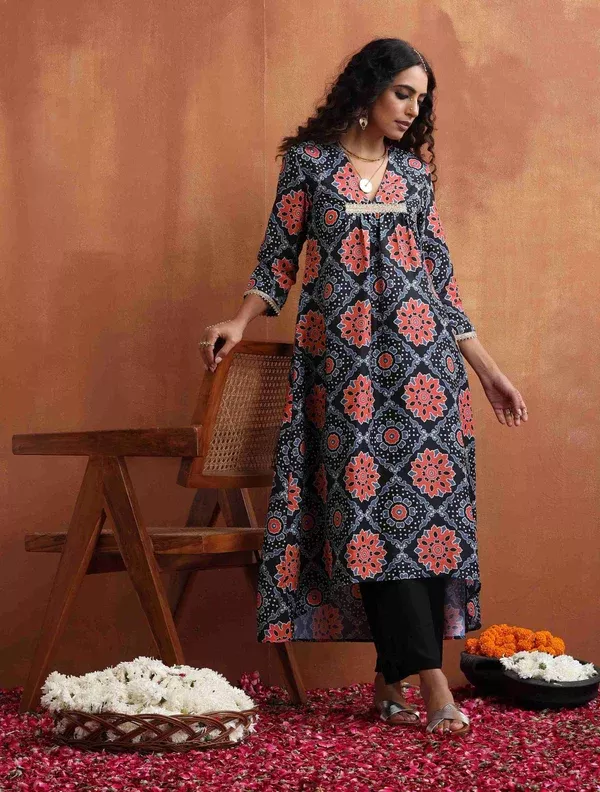 trueBrowns Black Ajrak Print Kurta Set - 2XS