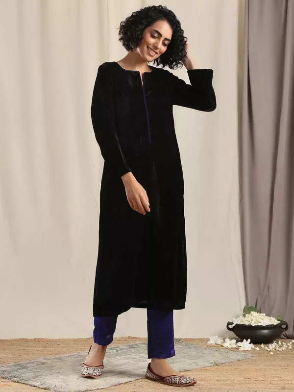 trueBrowns Black Velvet slit Kurta - 2XS