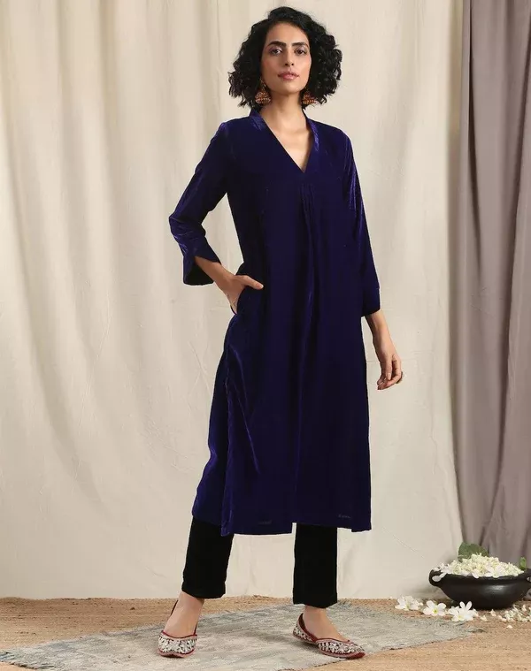 trueBrowns Blue Velvet Slit Kurta - 2XS