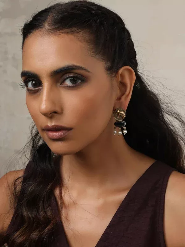 trueBrowns Gold Elephant Embossed Dangle Earrings - Freesize
