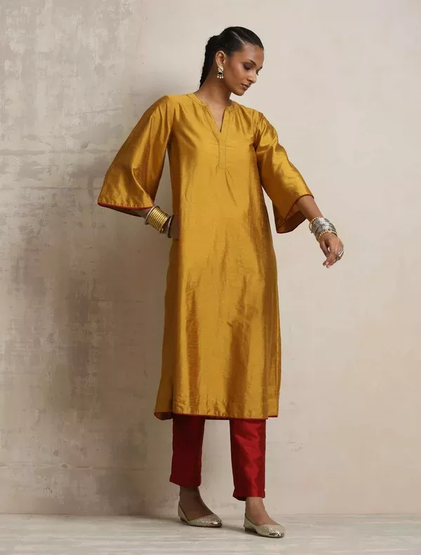 trueBrowns Gold Silk Kurta Set - XS