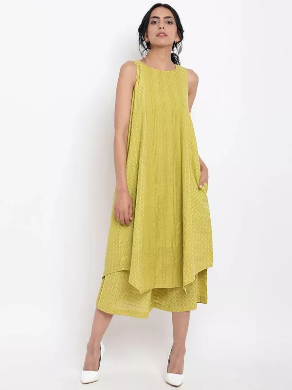 trueBrowns Green Cotton Panelled Kurta Set - 2XS