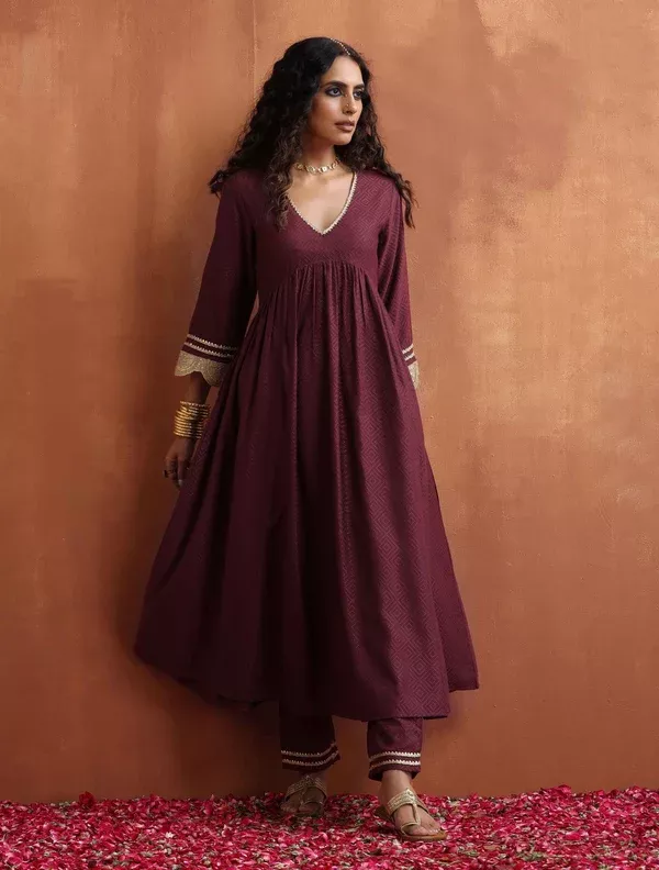 trueBrowns Maroon Flared Anarkali Kurta Set - 2XS