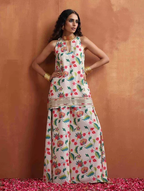 trueBrowns Off White Print Sharara Set - XS