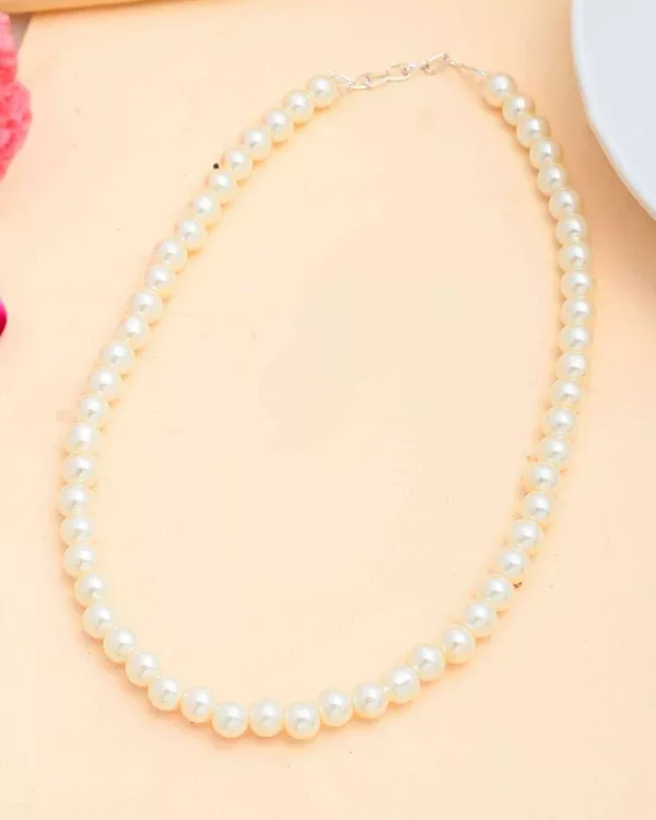 VOJ Pearl Beaded Necklace
